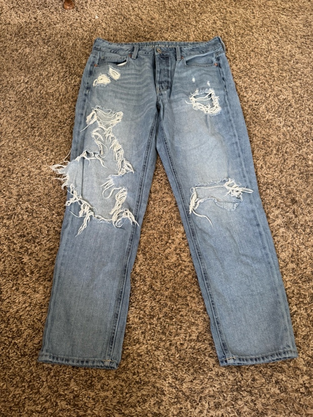 American Eagle Outfitters Light Blue Distressed Boyfriend Jeans